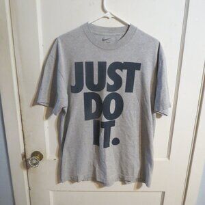 Nike The Nike Tee \"Just Do It\" Gray T-Shirt size LG.